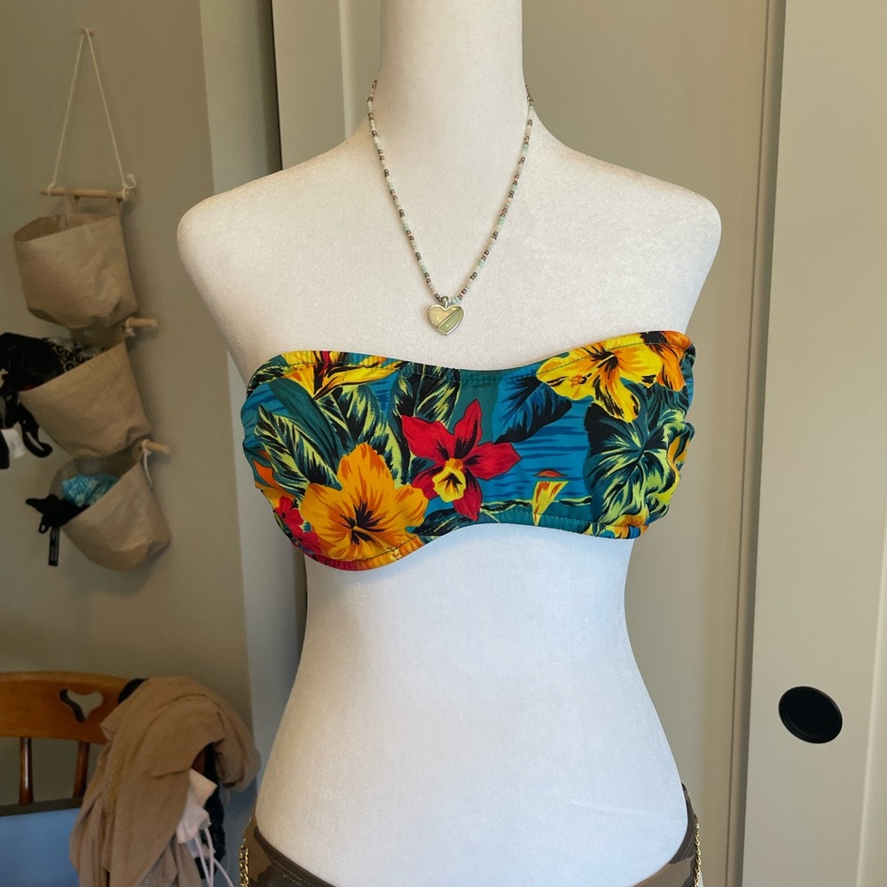 vibrant vintage hawaiian bikkini top